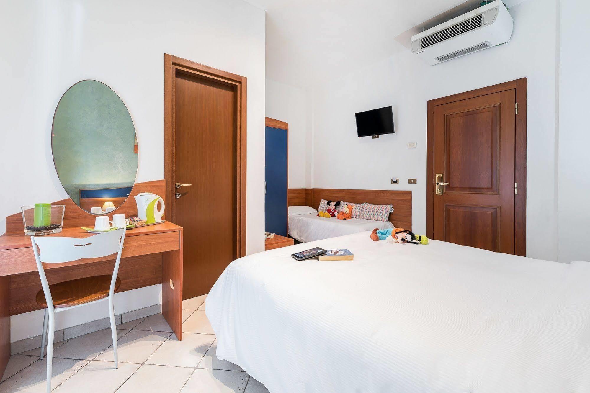 Hotel La Villetta Fiumicino Eksteriør bilde