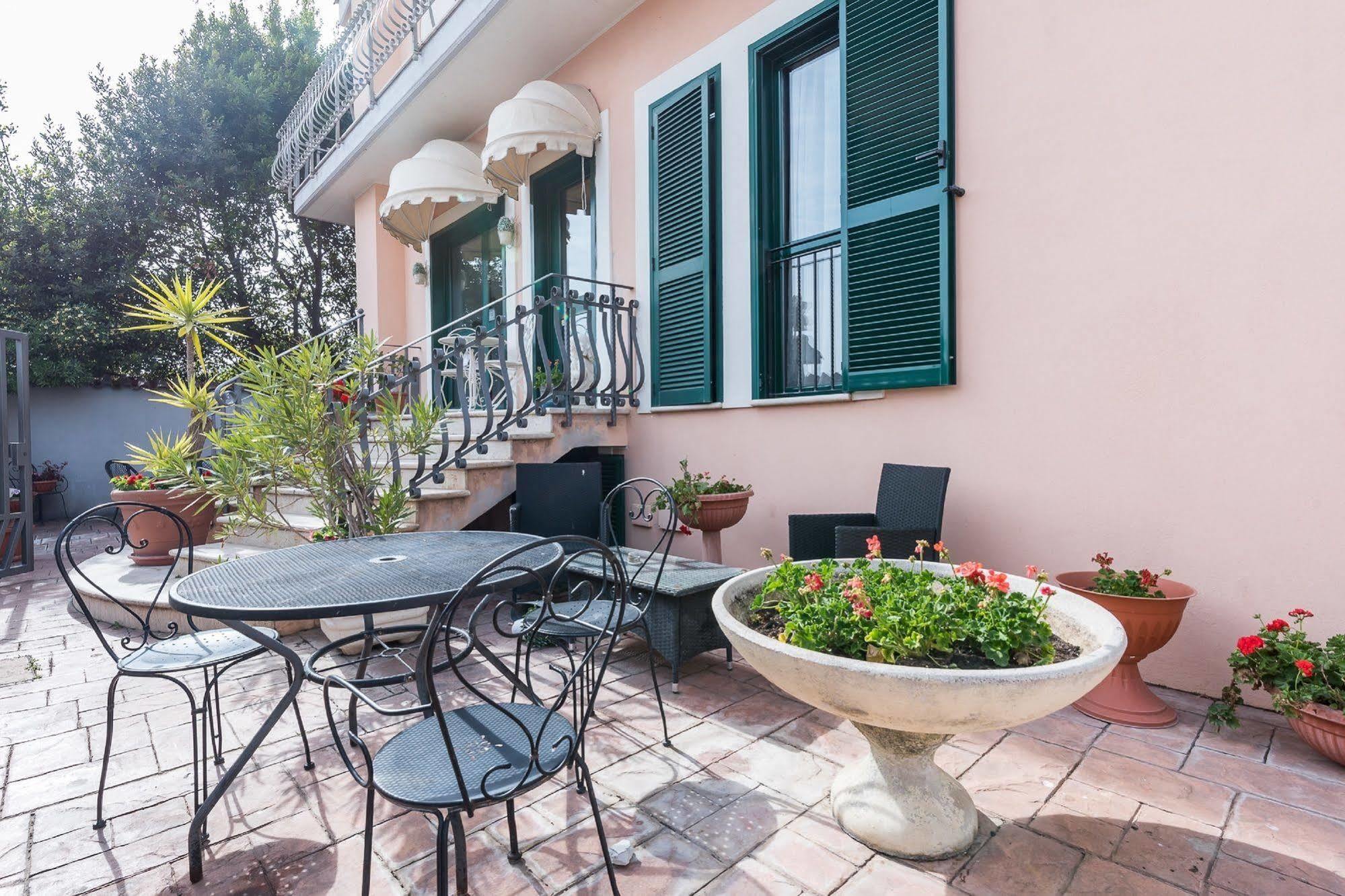 Hotel La Villetta Fiumicino Eksteriør bilde